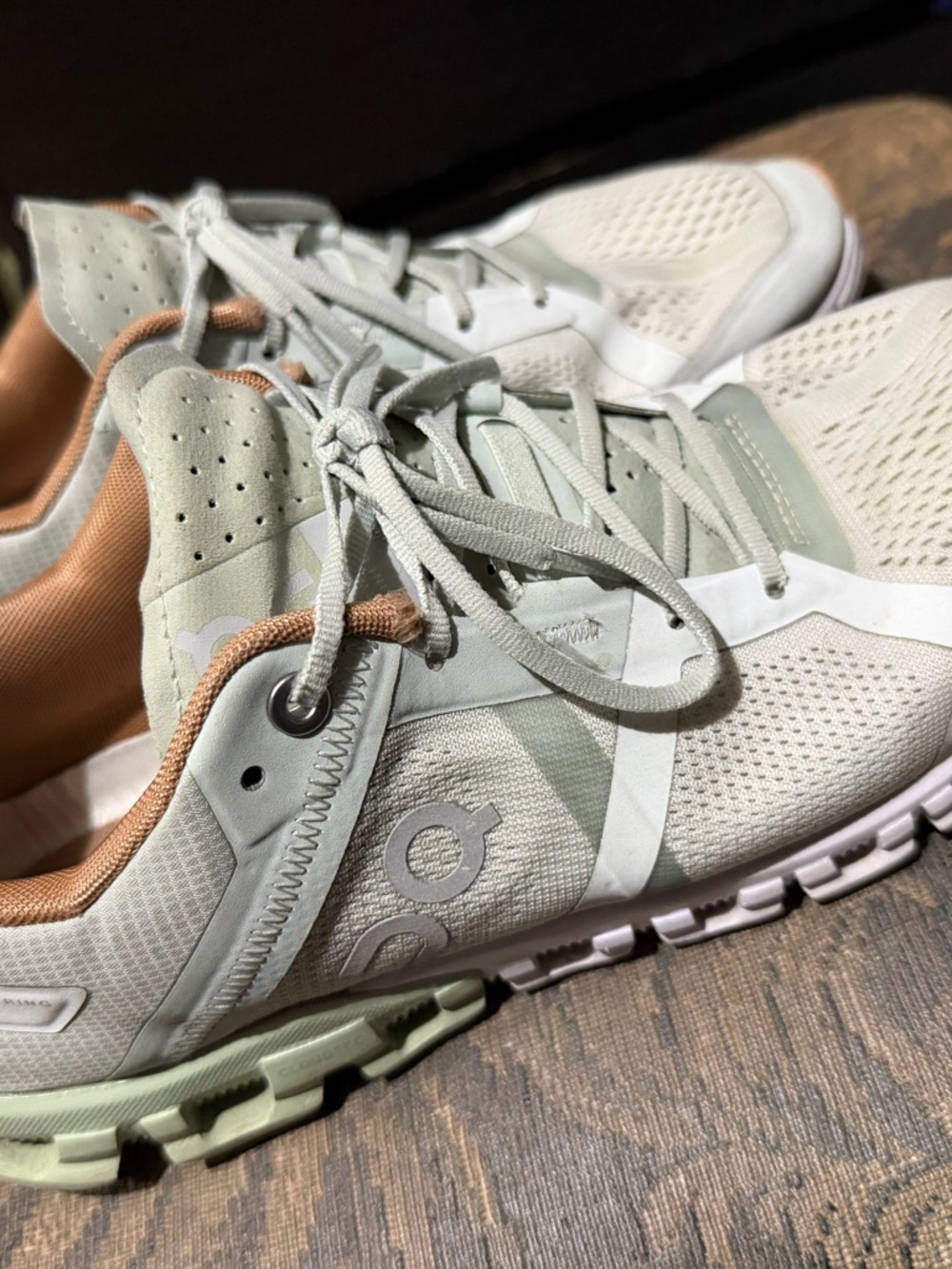 Women’s Athletic Sneakers in Light Green and Cream — Lightweight Support